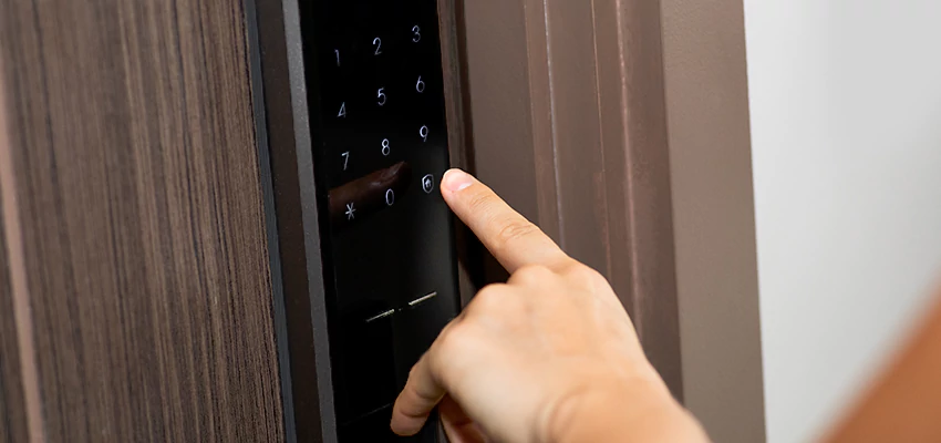 Smart Electric Locks Replacement Services in Fontainebleau, FL