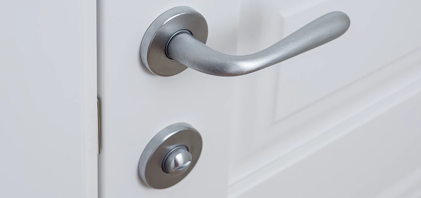 Single-Occupancy Restroom Locks Repair in Fontainebleau, Florida