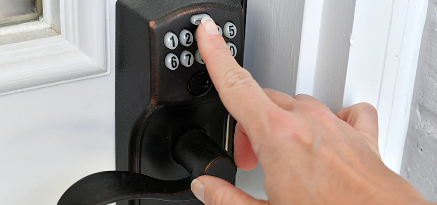 High-security Code Lock Ideas in Fontainebleau, Florida