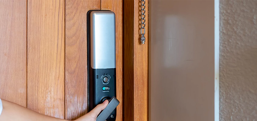 Home Security Electronic Locks Upgrades in Fontainebleau, FL