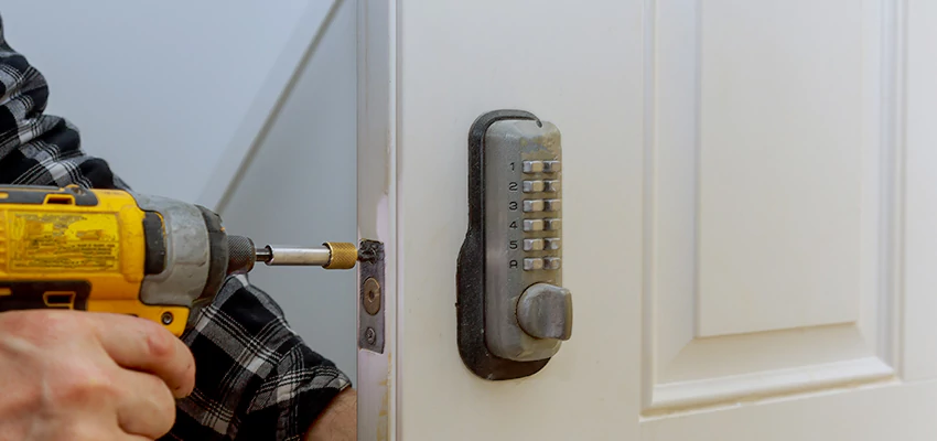 Digital Locks For Home Invasion Prevention in Fontainebleau, FL